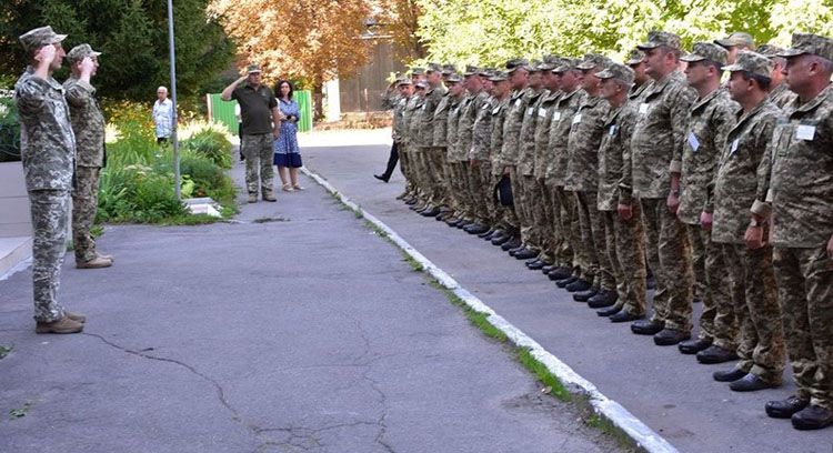 Залишили щоденні справи й стали в стрій